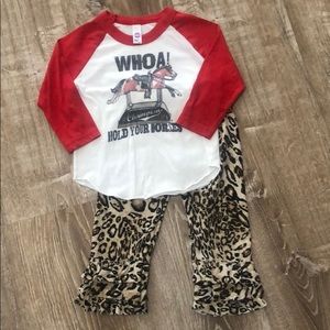 Boutique Custom Tee w Bling & Leo Ruffle Leggings